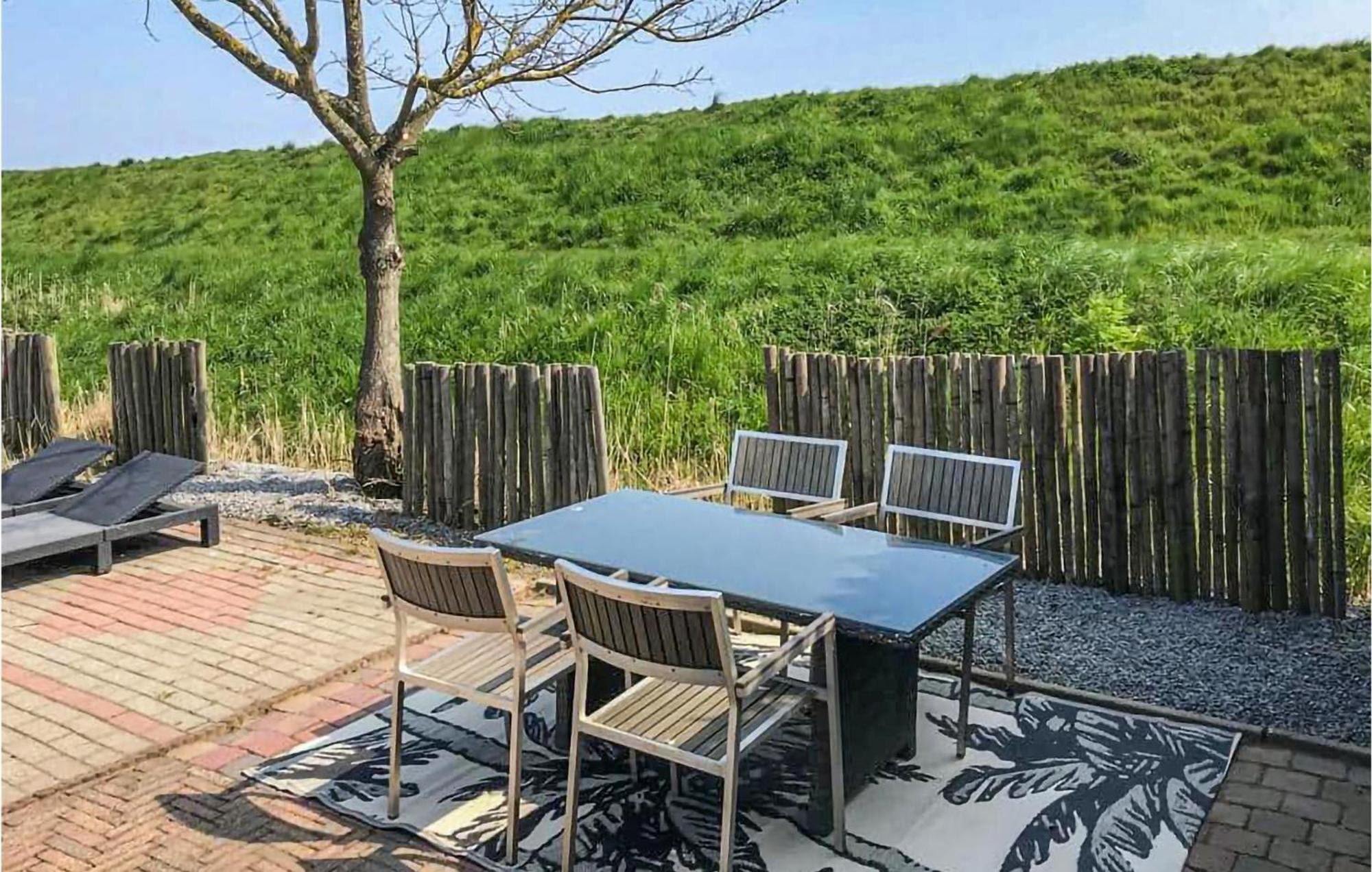 Beautiful Home In Sint-Annaland With Kitchen Esterno foto